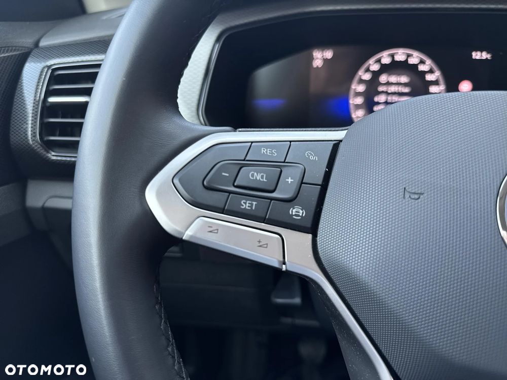 Volkswagen T-Cross 1.0 TSI Life Plus - 24