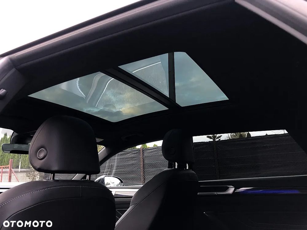 Volkswagen Arteon 2.0 TDI SCR R-Line DSG - 35
