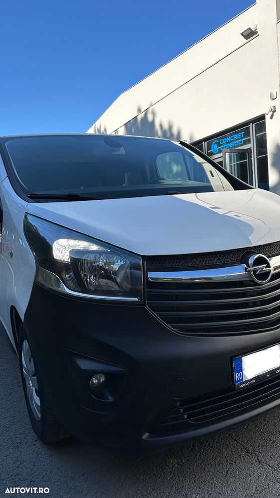 Opel Vivaro - 11