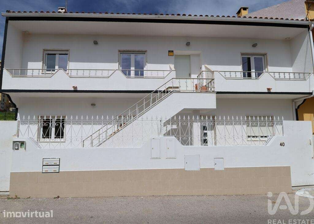 Moradia bi-familiar T6 em Ramada e Caneças de 178,37 m2 - Grande imagem: 2/34
