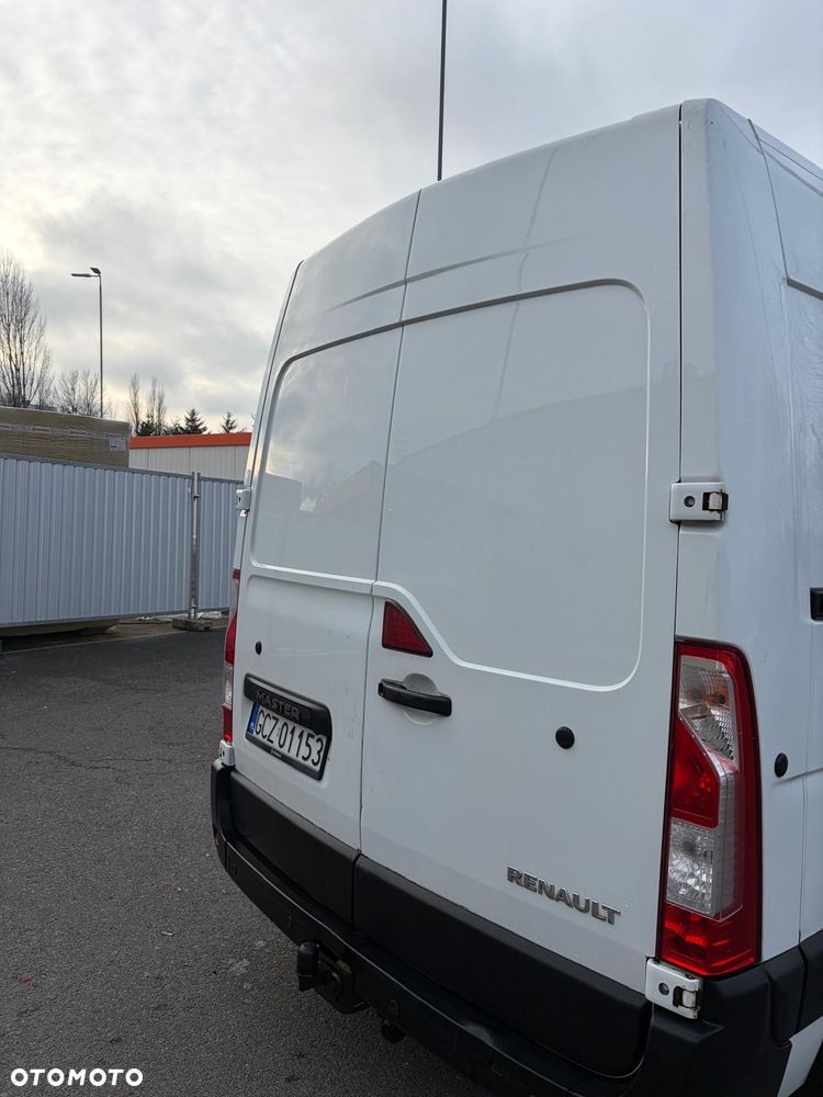 Renault Master 2.3 DCI - 11