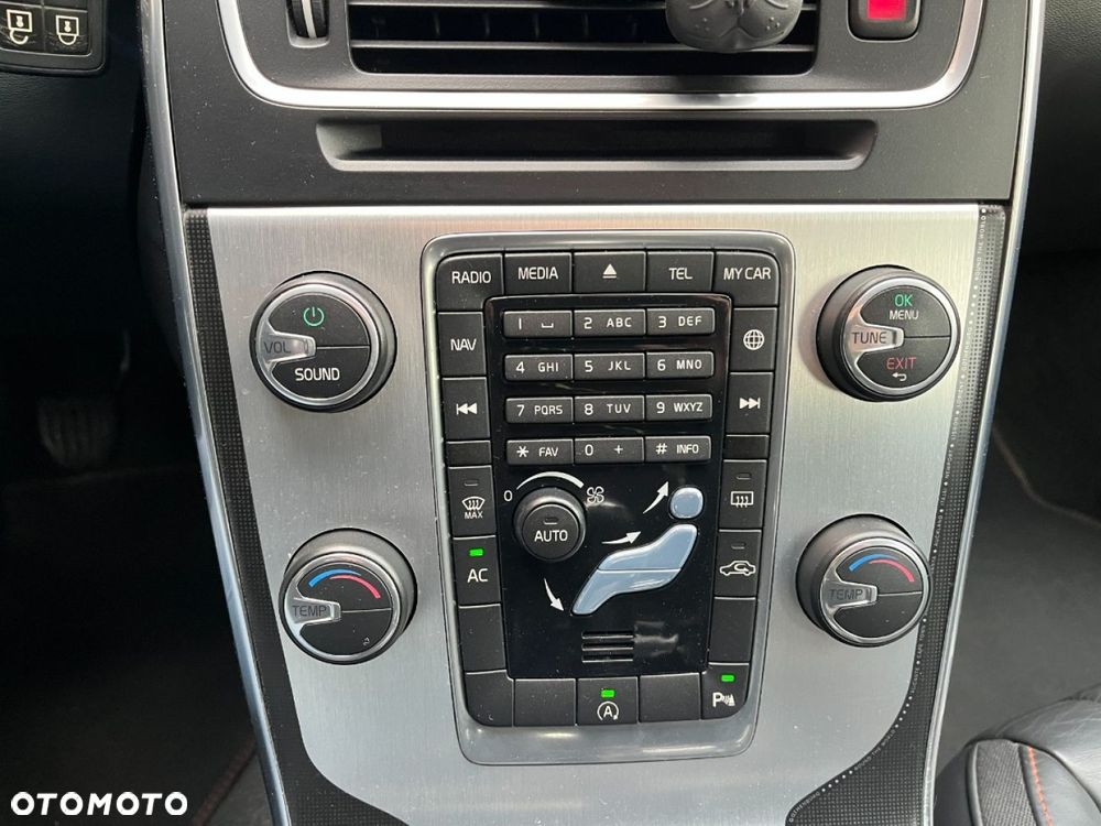 Volvo V60 D3 Summum - 13