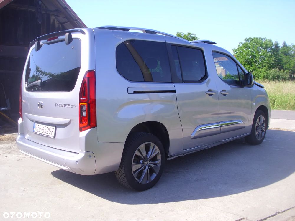 Toyota Proace City Verso Long 1.5 D-4D Family - 3