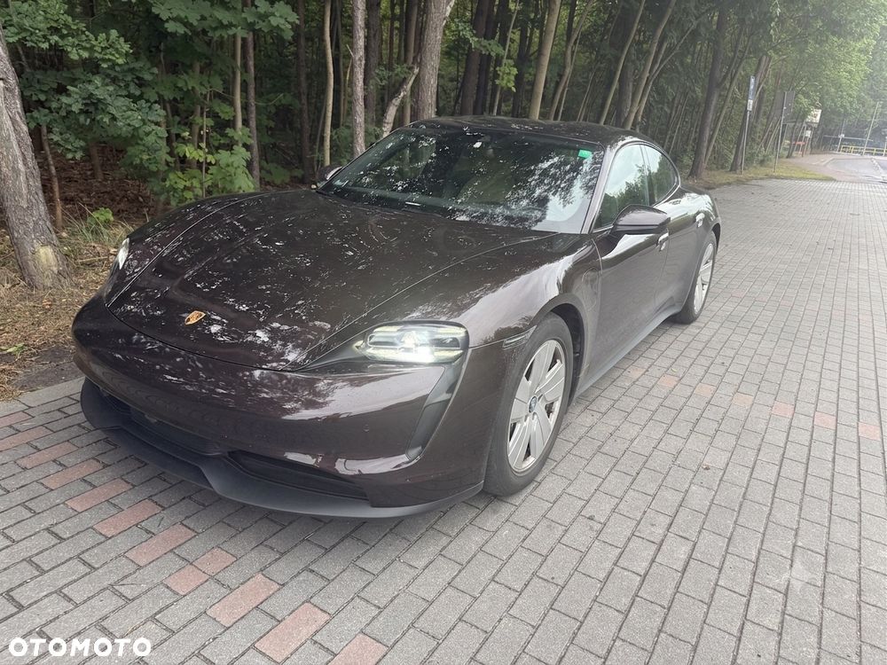 Porsche Taycan Standard - 1