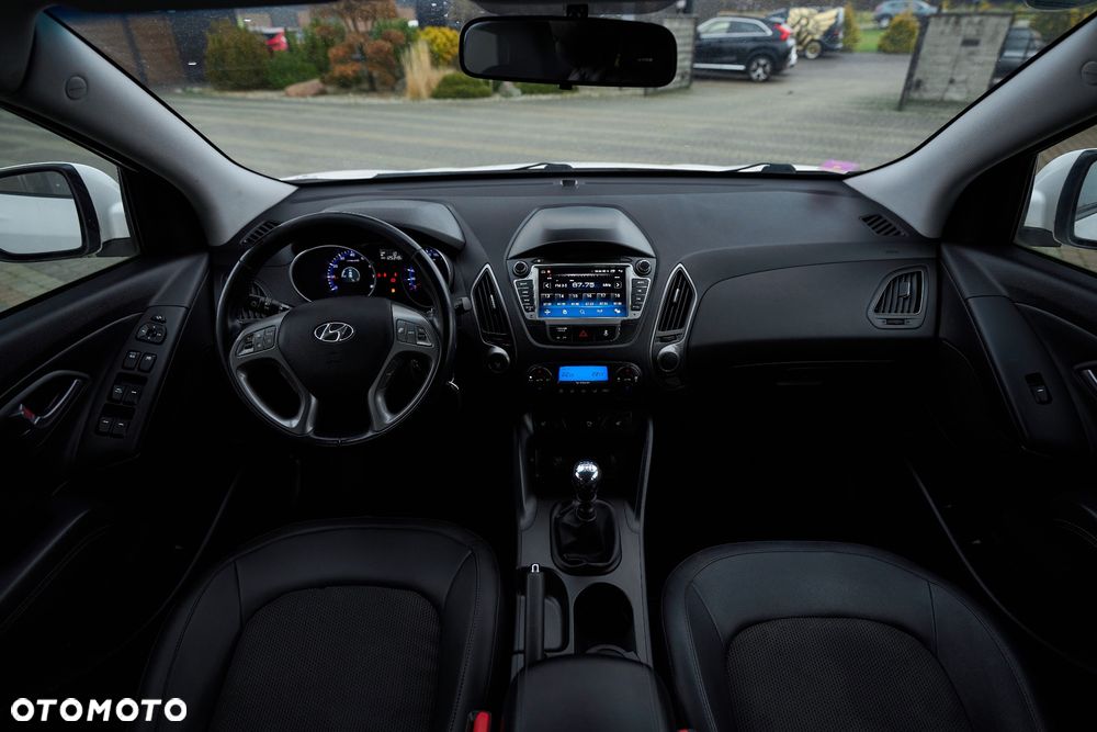 Hyundai ix35 1.6 2WD Fifa World Cup Edition - 22