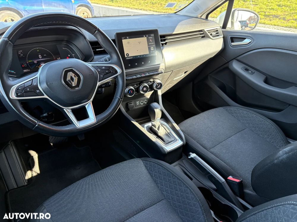 Renault Clio E-TECH 140 BUSINESS EDITION - 14