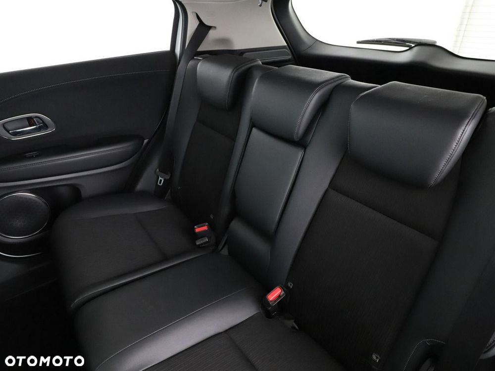 Honda HR-V 1.5 i-VTEC CVT Executive - 18
