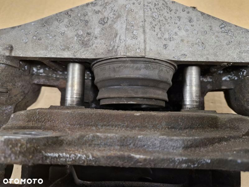 jaguar xf i x250 3.0 d zacisk hamulcowy lewy przód jarzmo - 7