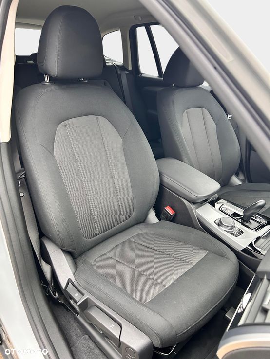 BMW X3 xDrive20i GPF Advantage - 31