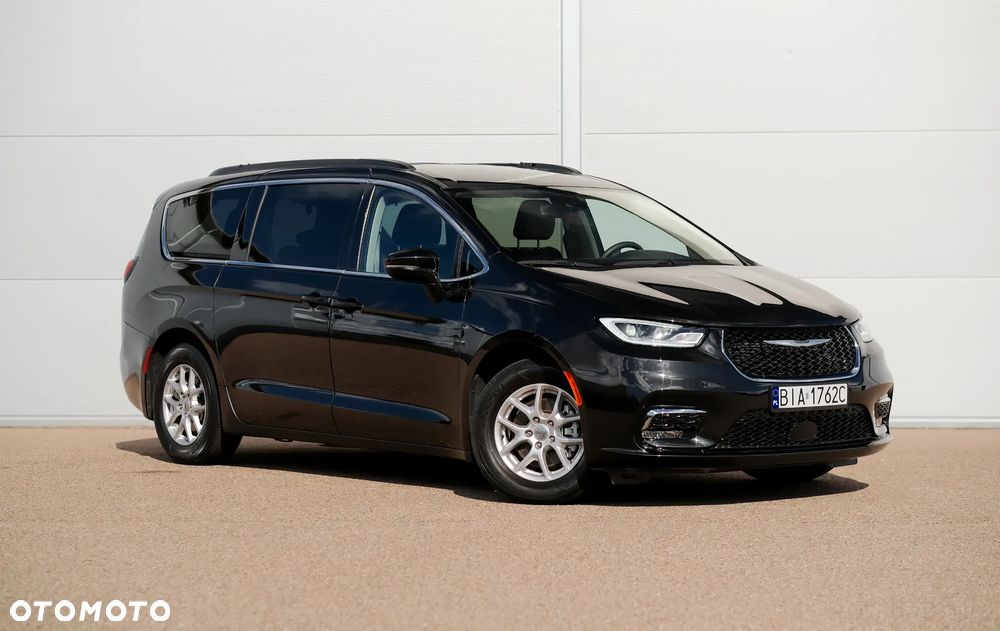 Chrysler Pacifica - 2