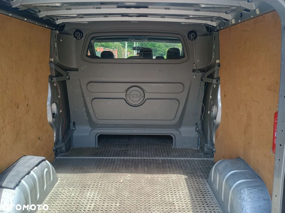 Opel Vivaro L2H1 2.9t - 9