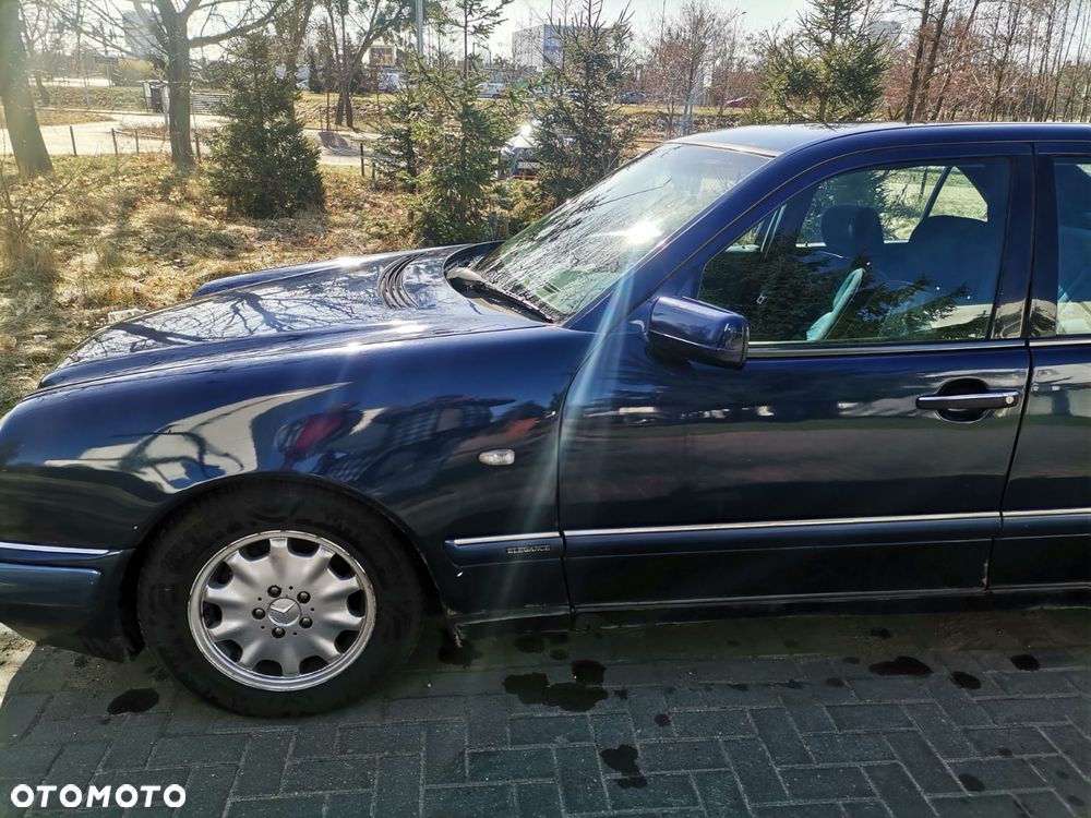 Mercedes-Benz Klasa E 290 TD Elegance - 11