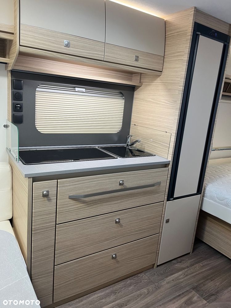 Fendt Caravan - 10