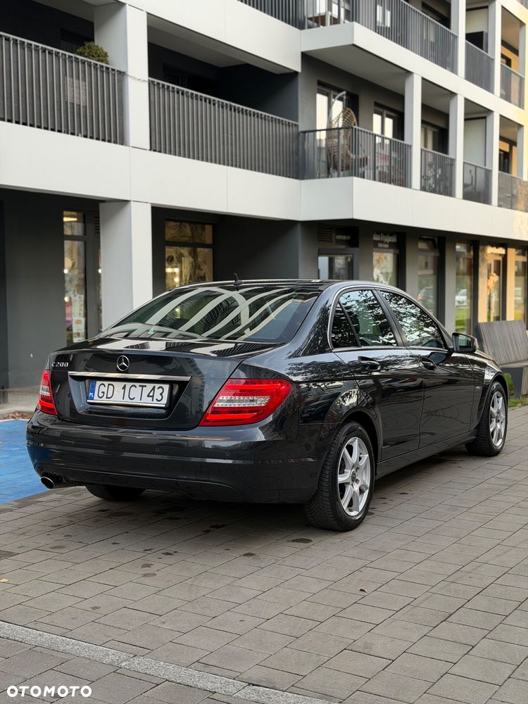 Mercedes-Benz C-Class 2011 photo 4