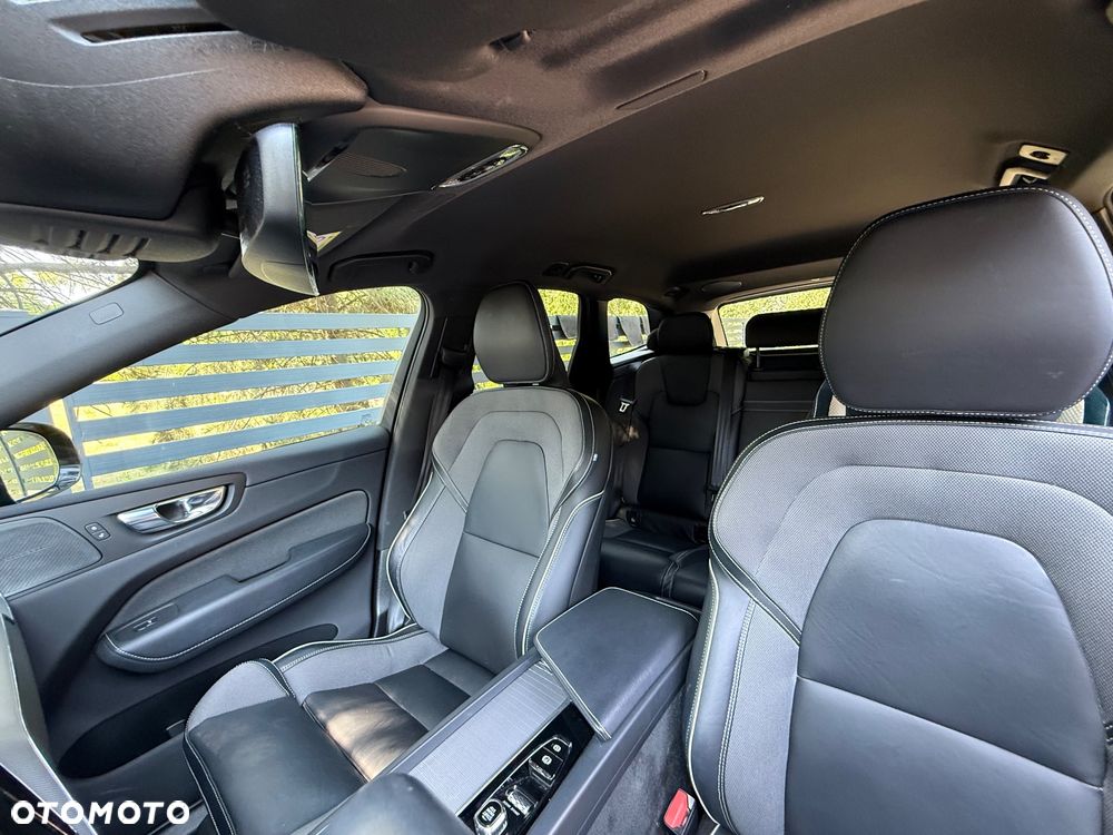 Volvo XC 60 B4 B R-Design - 15