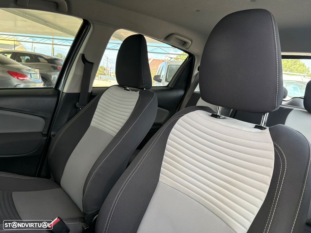 Toyota Yaris 1.4 D-4D Exclusive+P.Techno - 8
