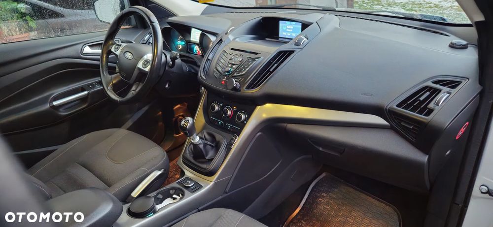Ford Kuga 2.0 TDCi 4x4 Trend - 16