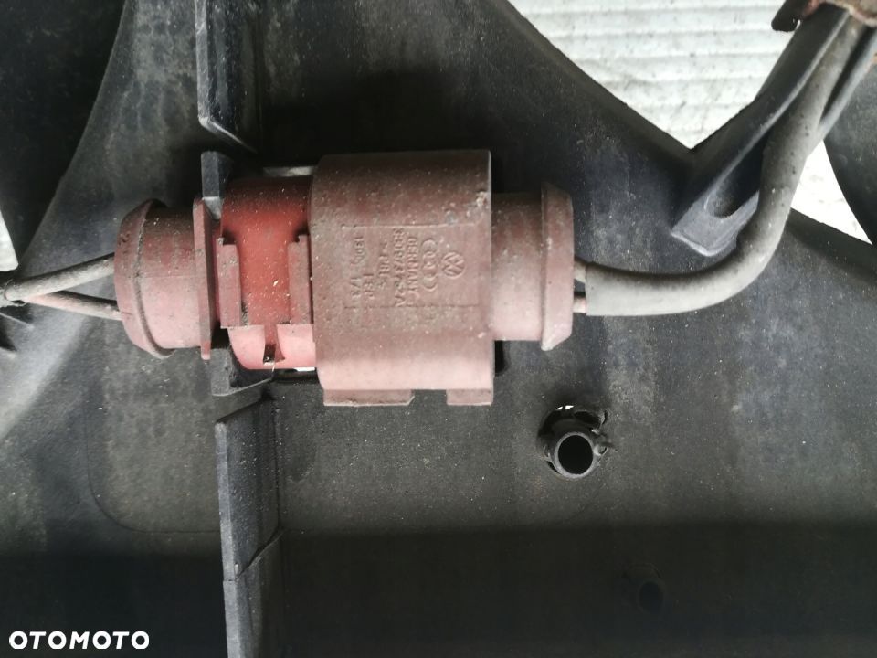 VW PASSAT 2.0 FSI WENTYLATOR CHŁODNICY 13205947 - 4