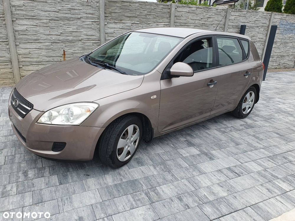 Kia Ceed - 2