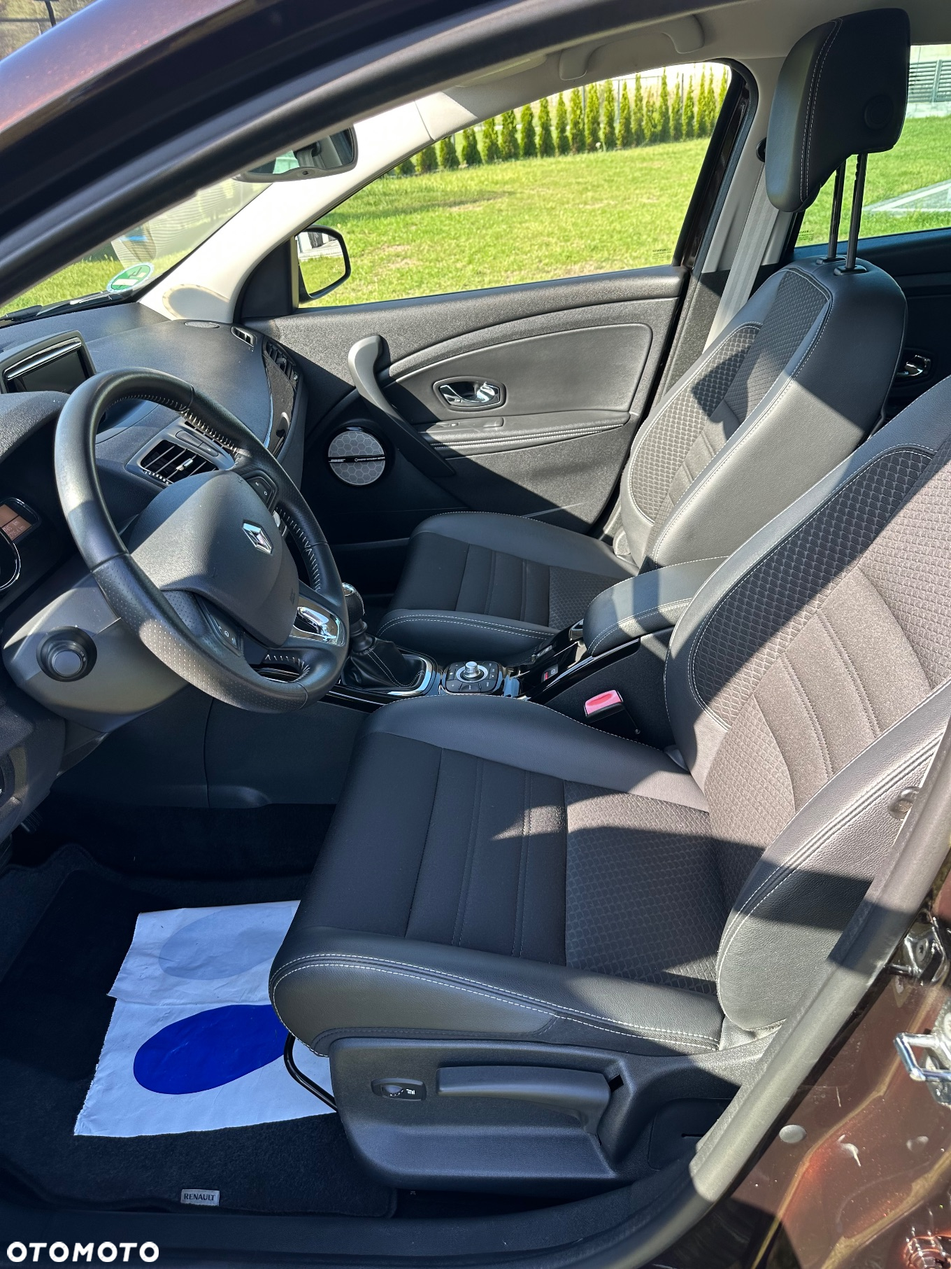 Renault Megane ENERGY TCe 130 BOSE EDITION - 24