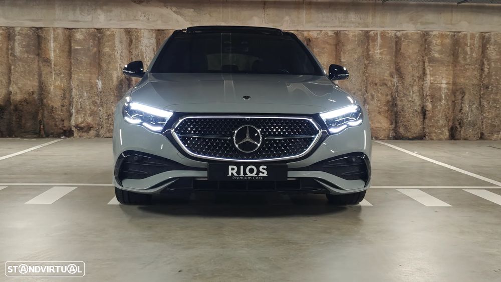 Mercedes-Benz E 300 Standard - 32