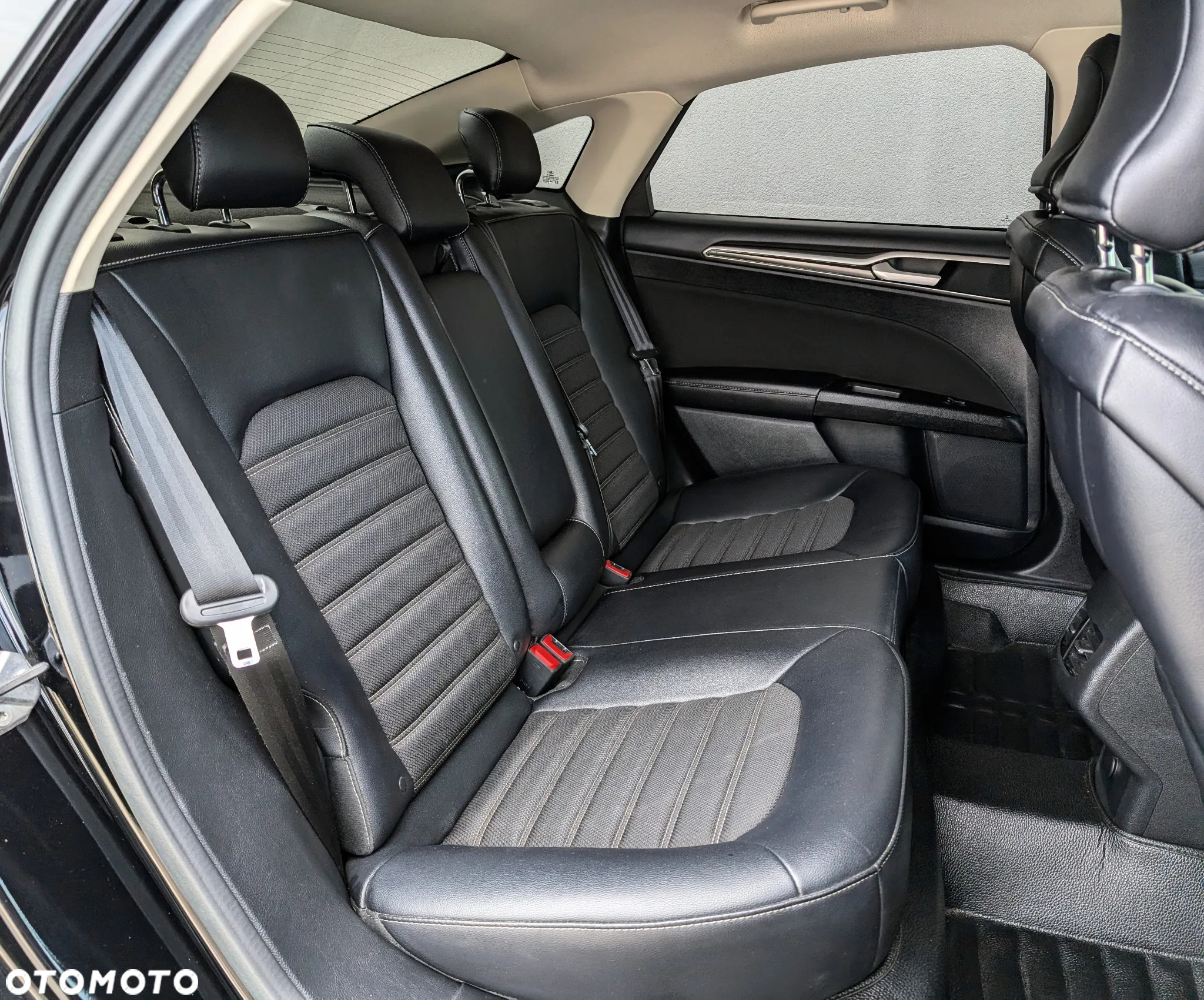 Ford Fusion 2.0 EcoBoost Titanium - 16
