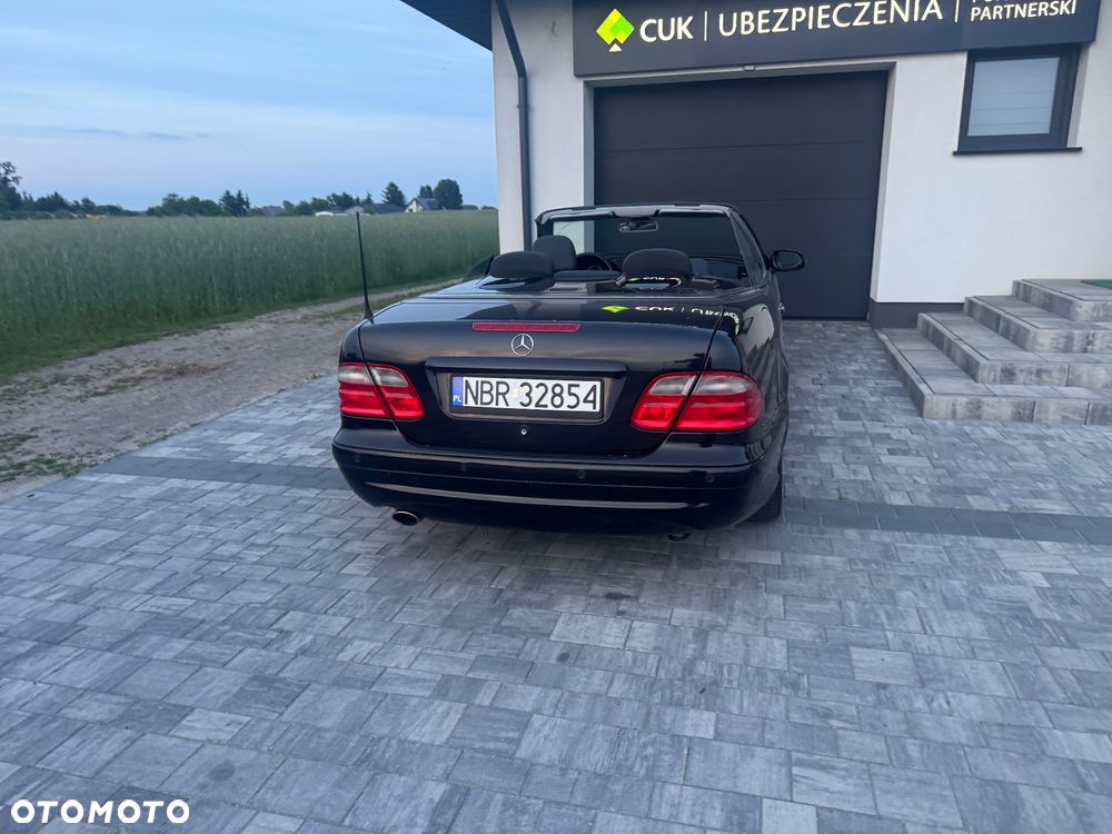 Mercedes-Benz CLK - 11