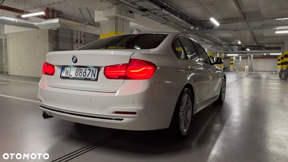 BMW Seria 3 318i Sport Line - 34