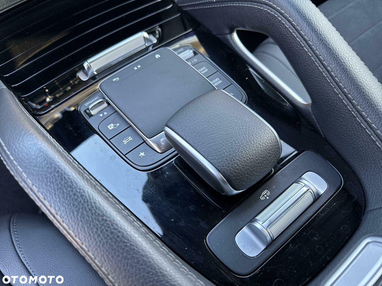 Mercedes-Benz GLE - 14