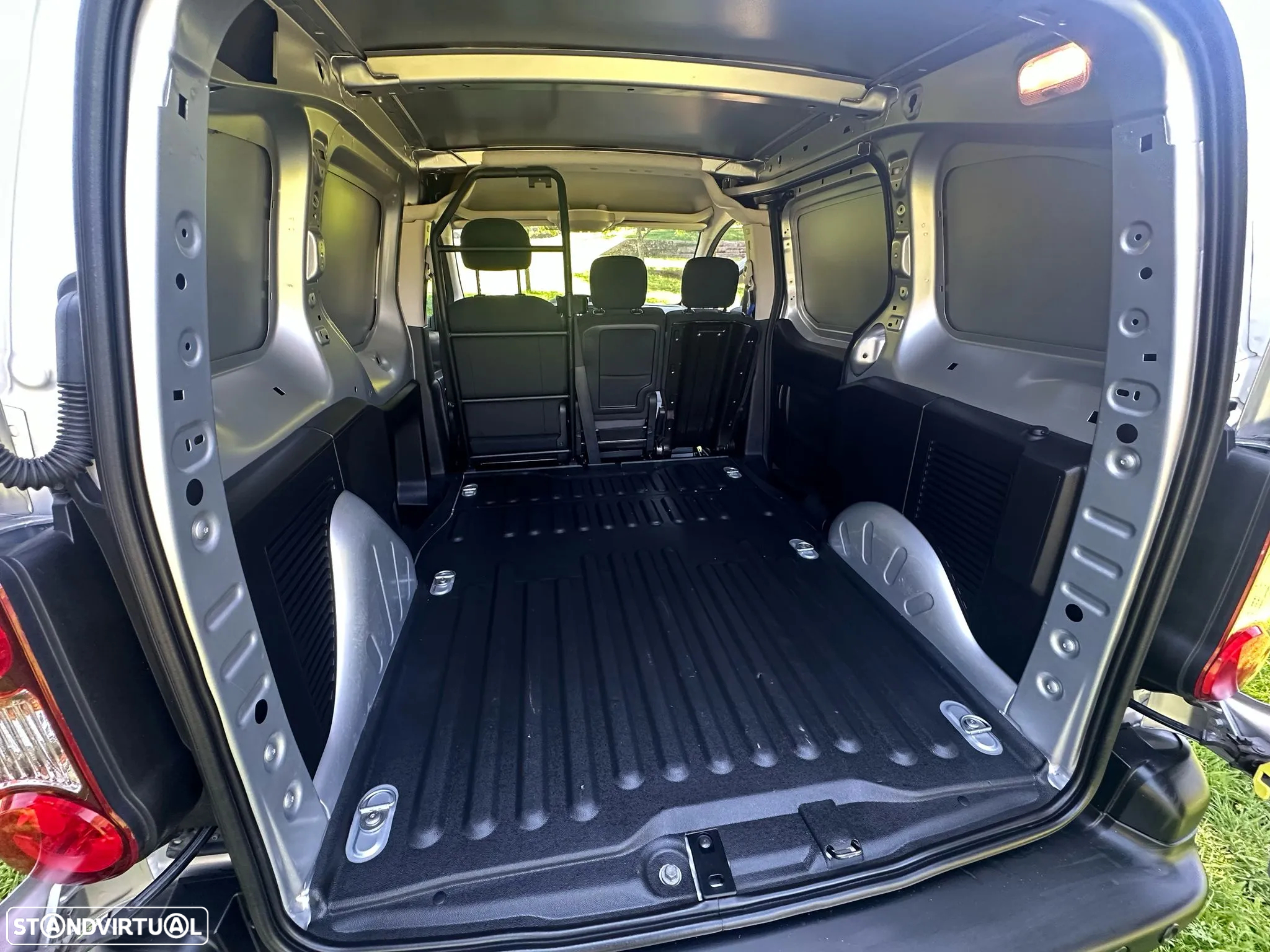 Peugeot Partner L1 Premium - 17