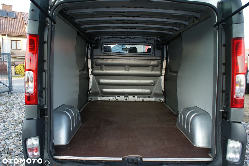 Opel Vivaro - 8