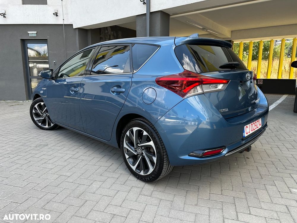 Toyota Auris 1.8 L VVT-i Sol+ - 3