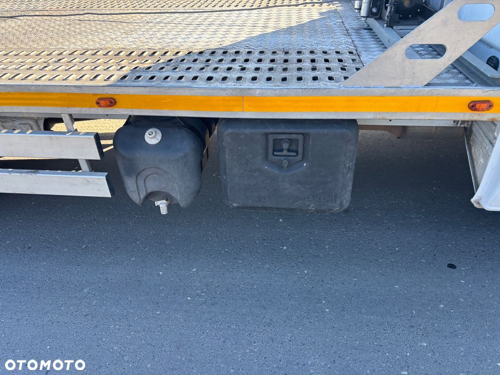 Mercedes-Benz sprinter - 16