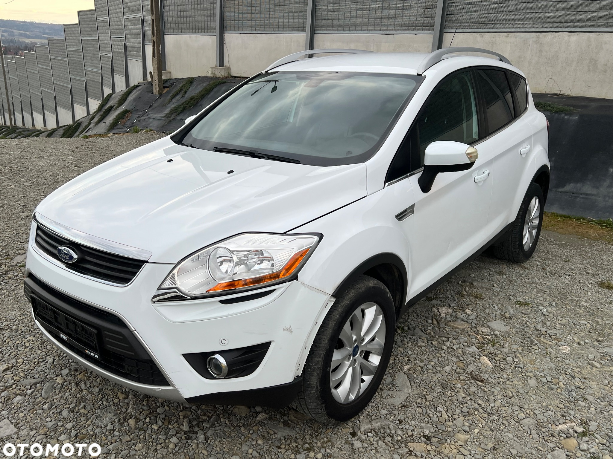 Ford Kuga 2.0 TDCi 4x4 Titanium - 6