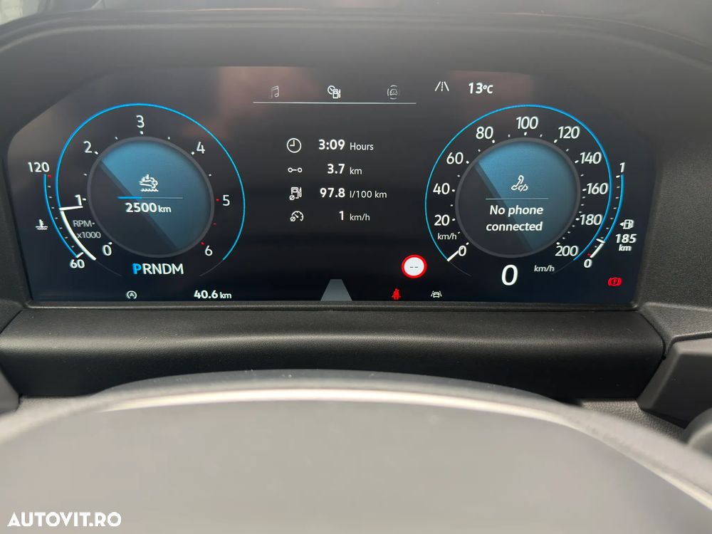 Volkswagen Caravelle - 6