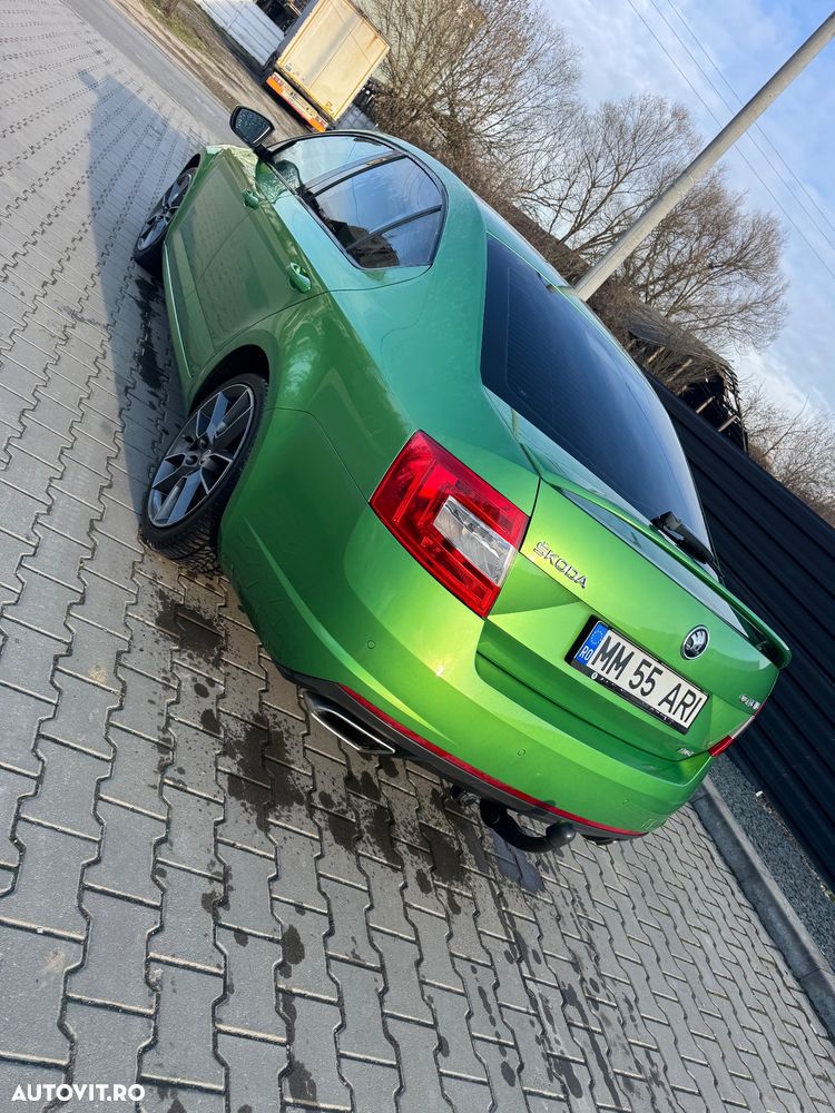 Skoda Octavia 2.0 TSI RS - 10