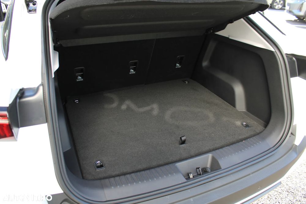 Omoda 5 1.5 TGDI 1DHT HEV Premium - 15