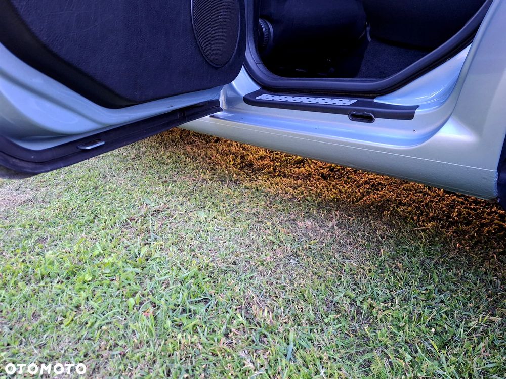 Volkswagen Golf - 23