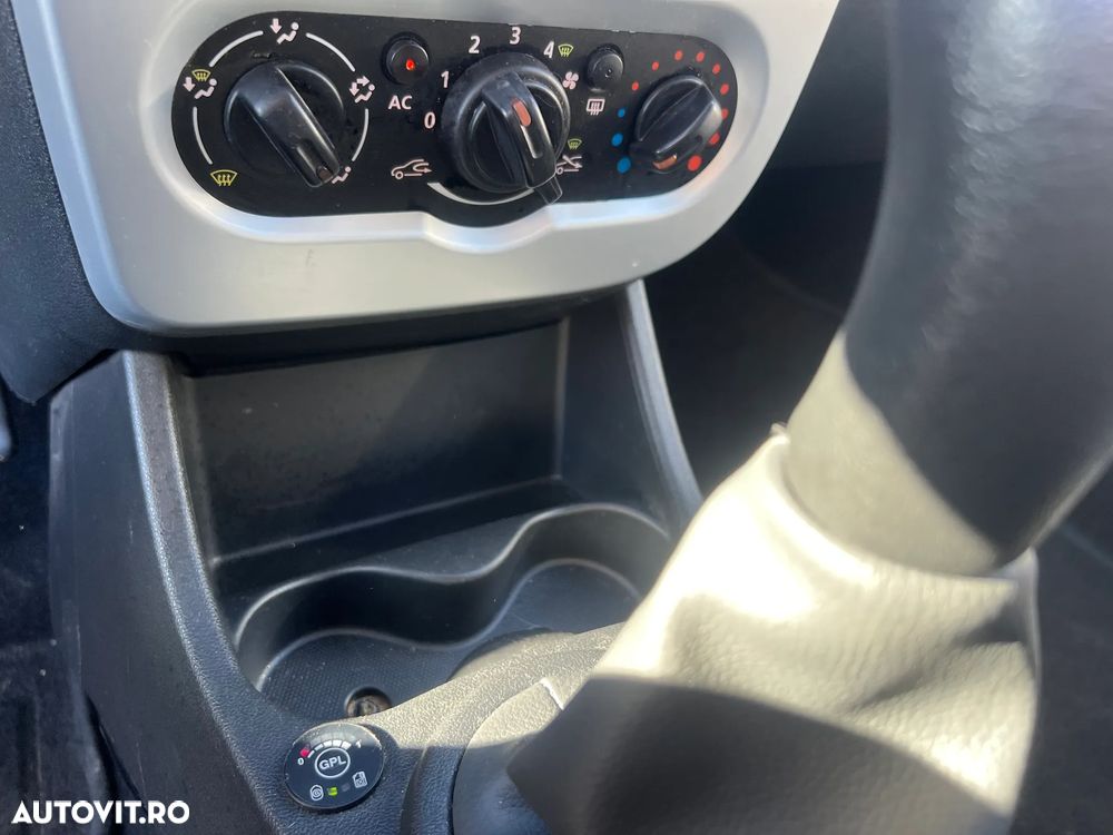 Dacia Logan 1.6 MPI Ambition - 21