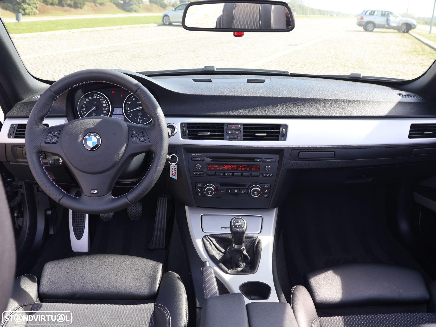 BMW 330 i - 32