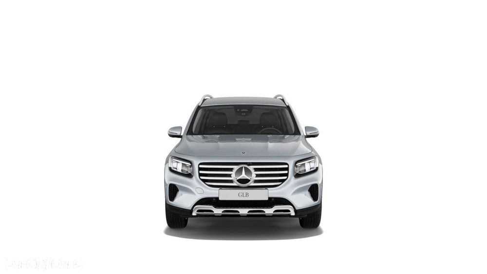 Mercedes-Benz GLB - 13