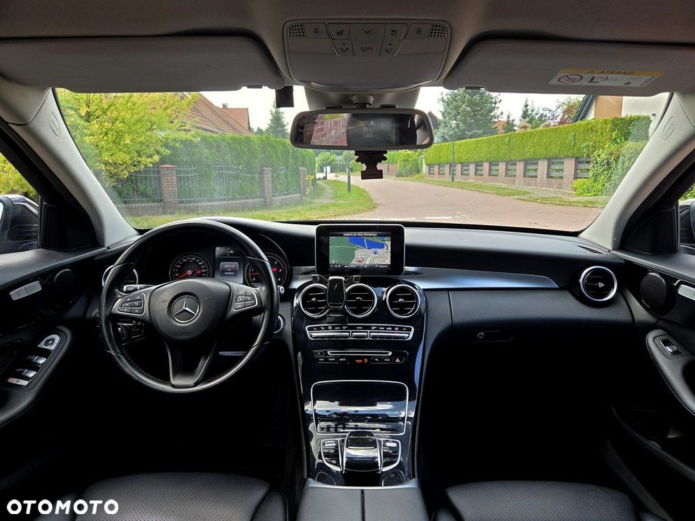 Mercedes-Benz Klasa C 220 (BlueTEC) d 7G-TRONIC AMG Line - 13