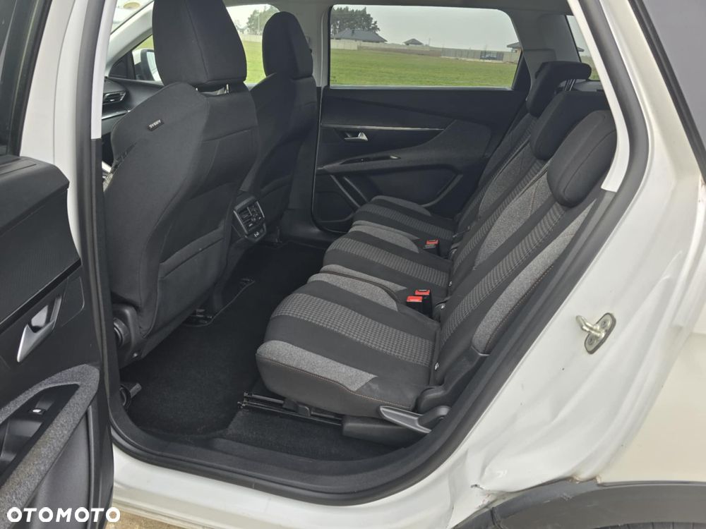 Peugeot 5008 1.5 BlueHDI Allure S&S EAT8 - 18