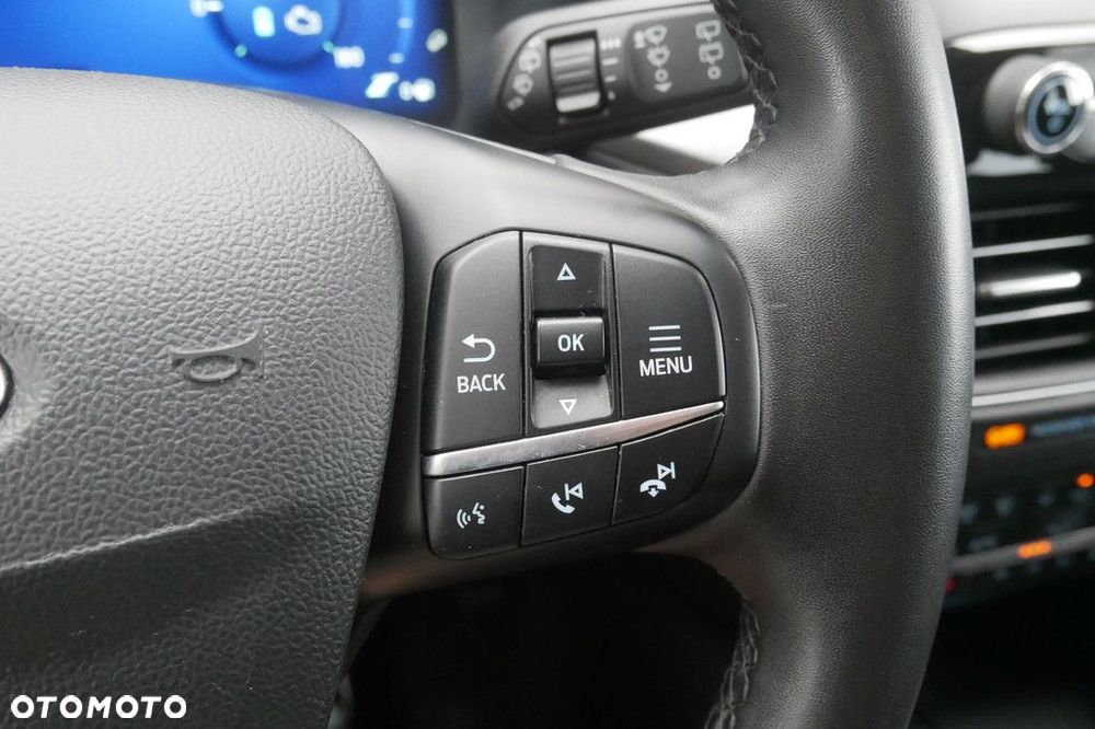 Ford Kuga - 32
