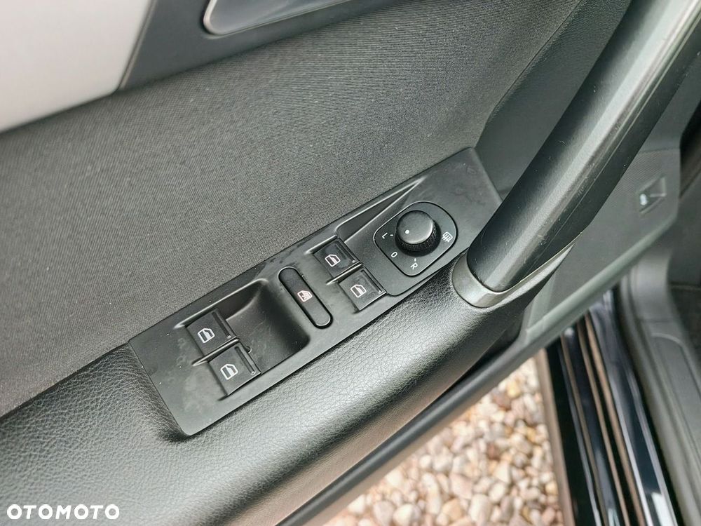 Volkswagen Passat - 37
