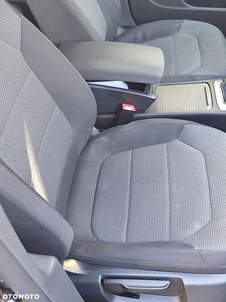 Volkswagen Passat - 20