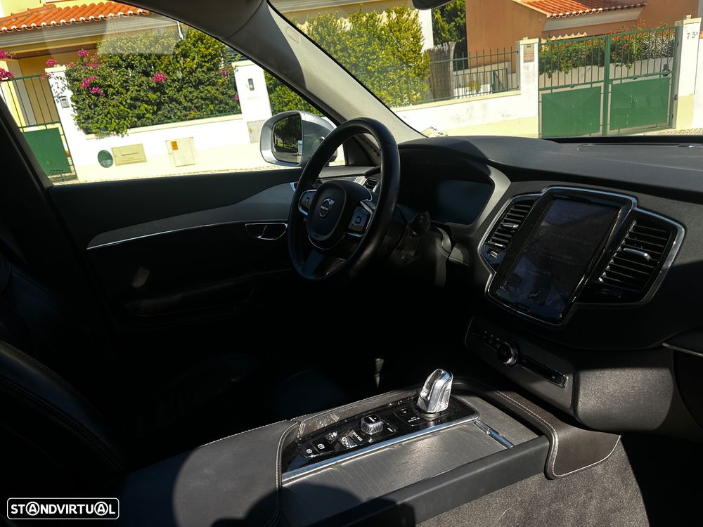 Volvo XC 90 - 9