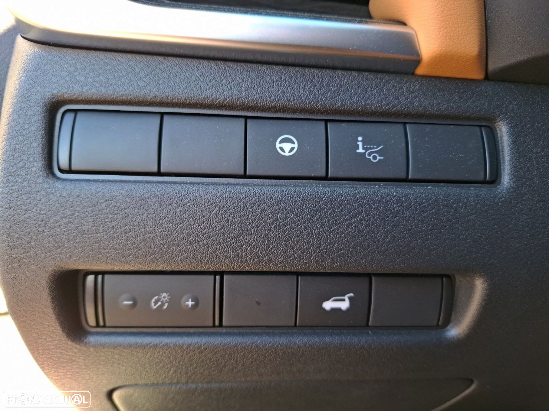 Nissan X-Trail 1.5 e-Power Tekna+ 7L e-4force - 21