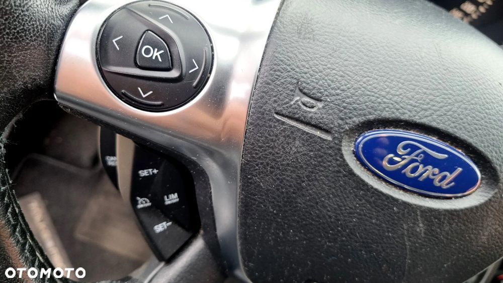 Ford Kuga 2.0 TDCi 2x4 Titanium - 23