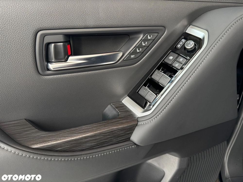 Toyota Land Cruiser - 14